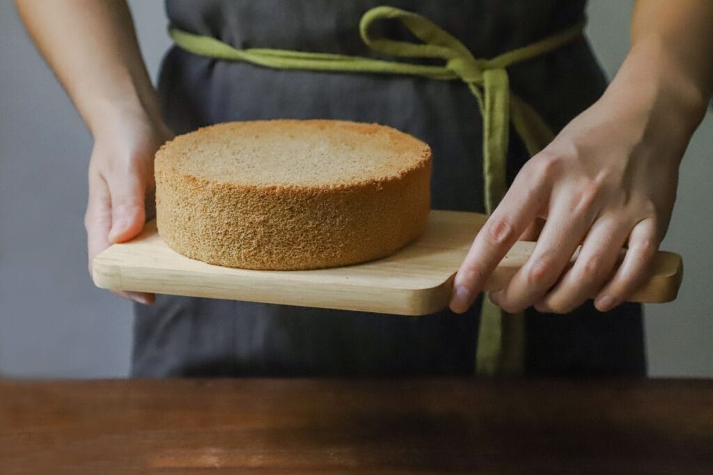 What is the difference between sponge cake, antique cake and chifon cake? 4 pexels cats coming 1359330