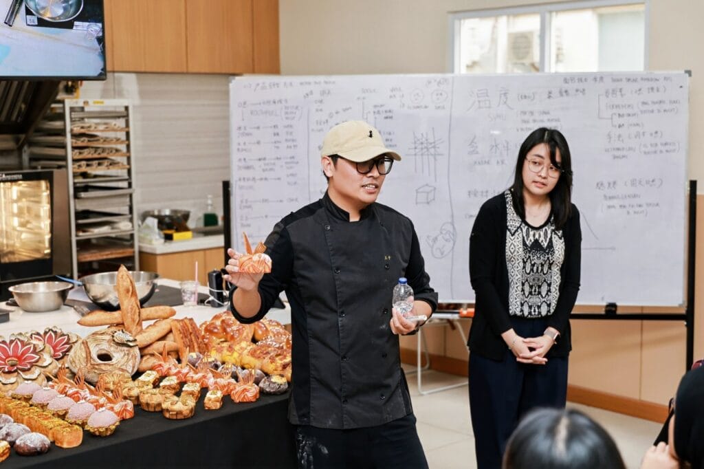 The 2025 China-ASEAN Baking Industry Symposium was successfully held in Jakarta 3 QSQ 4516 opq4072110201